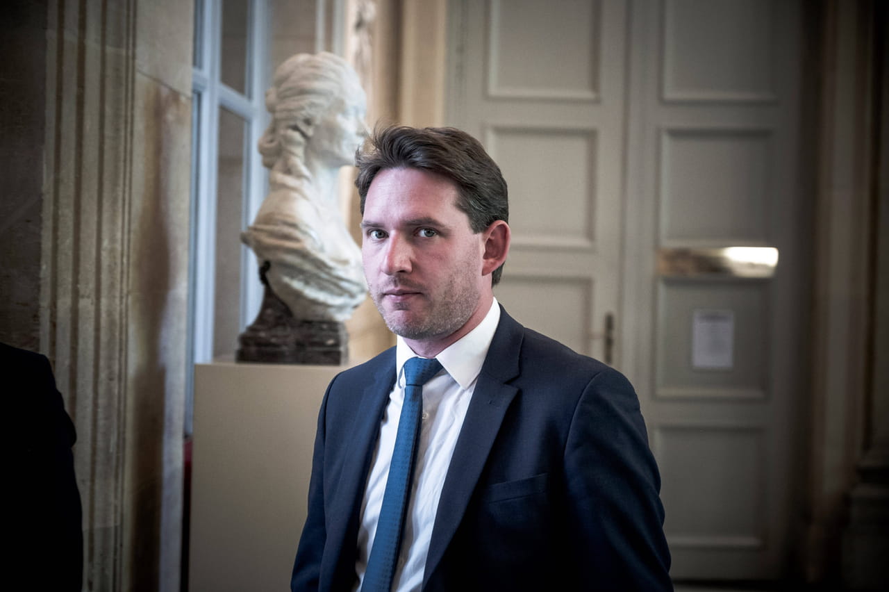 Raphaël Schellenberger : les insultes du député visant une collègue atteinte d'un cancer choque son parti