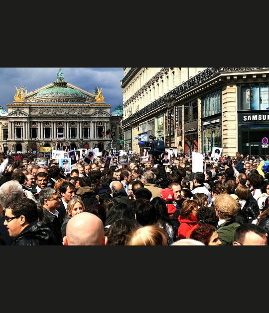 Entre 10&nbsp;000&nbsp;et 25&nbsp;000&nbsp;participants