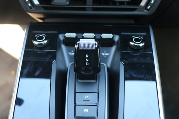 Le levier de vitesse, la faute de goût ?