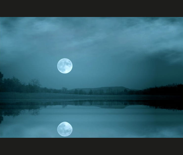 La lune se l&egrave;ve
