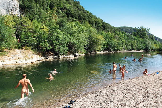 Camping La Genèse dans le Gard