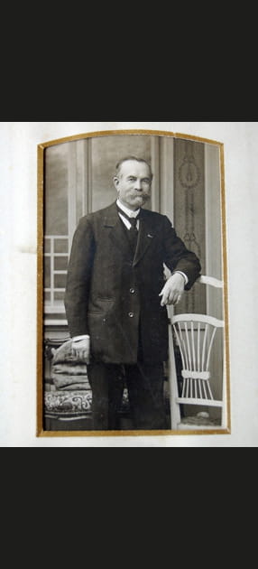 Grand-p&egrave;re en studio