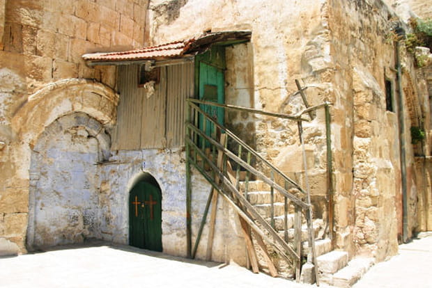 Vieille bâtisse chrétienne