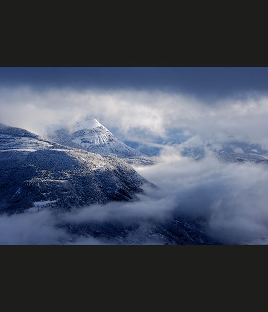 Derniers lambeaux de nuages avant que le ciel bleu ne s'impose de nouveau
