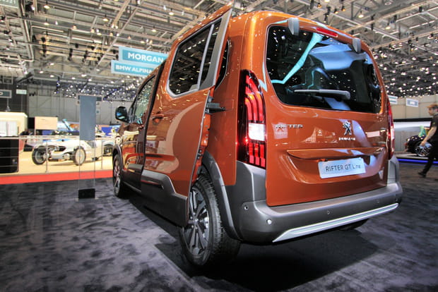 L'arrière est plus classique