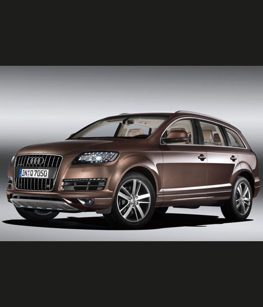 Laeticia Hallyday en&nbsp;Audi&nbsp;Q7
