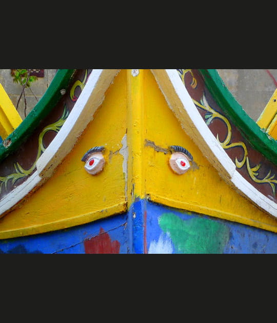 Le bateau aux gros yeux