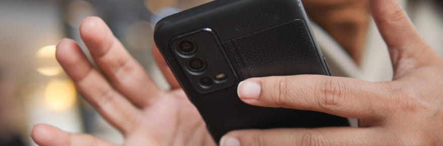 Peu de gens le savent, mais votre t&eacute;l&eacute;phone peut lancer n'importe quelle application si on tapote son dos