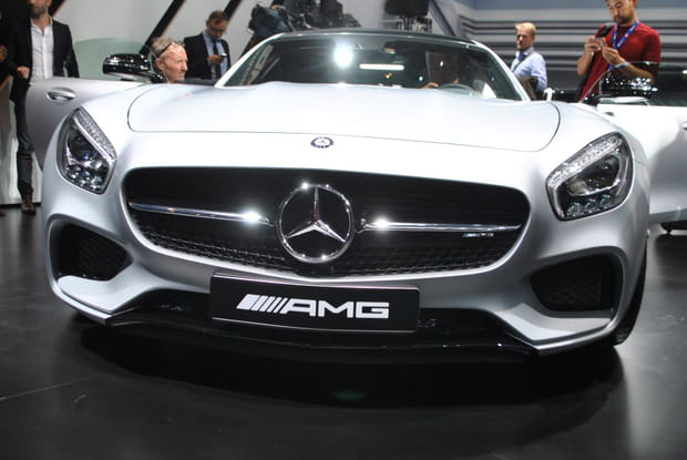 La Mercedes-AMG GT veut se frotter aux Porsche 911