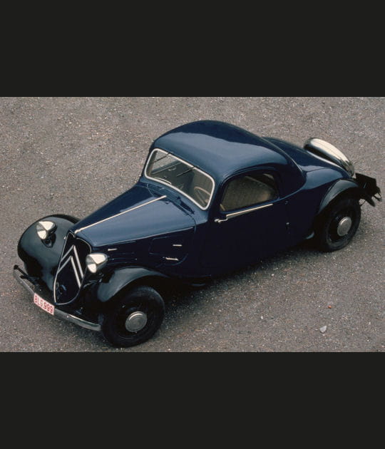 Une ligne arrondie pour le faux cabriolet