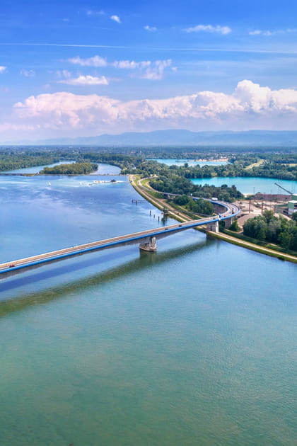 Dans le nord-est du pays, 144&nbsp;ponts sous surveillance