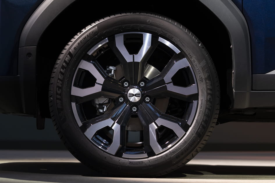 Le nouveau Dacia Bigster s'offre un look plus soign&eacute;