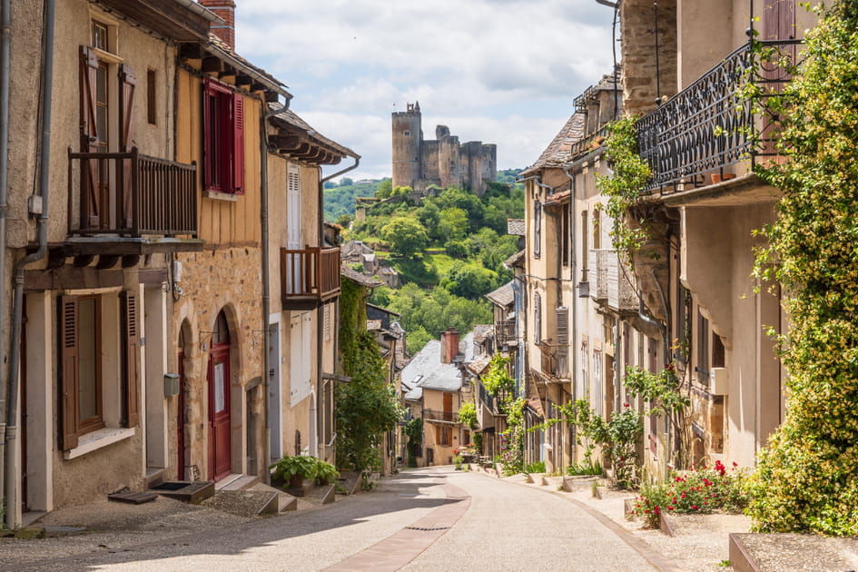 Najac, village m&eacute;di&eacute;val aveyronnais accessible en train