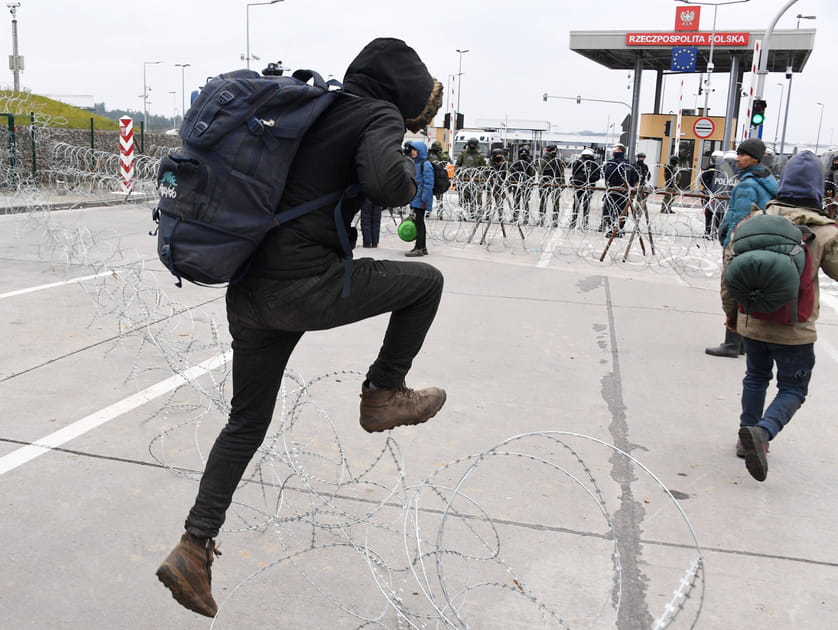 Renvois de migrants forc&eacute;s