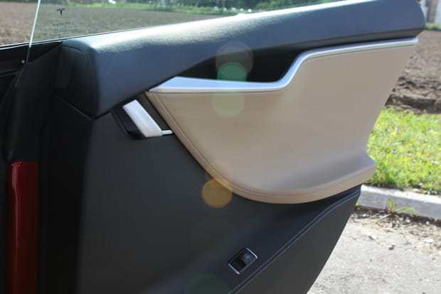 Pas de bacs de rangement encastrés