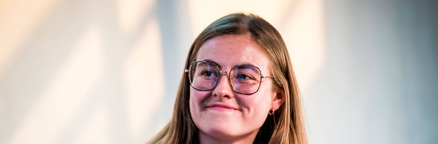 &quot;On sait qu'on peut &ecirc;tre kidnapp&eacute;s&quot;&nbsp;: l'&eacute;lue LFI Emma Fourreau en route pour Gaza, le gouvernement s'agace
