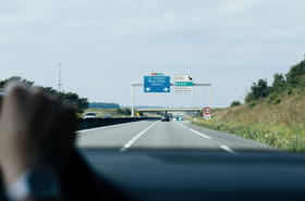 Un professeur de math&eacute;matiques a montr&eacute; combien de temps on gagne en roulant &agrave; 150&nbsp;km/h au lieu de 130. Le r&eacute;sultat est ridicule