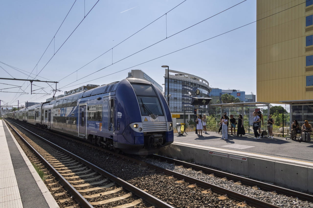 Pourquoi les fortes chaleurs poussent la SNCF à annuler plusieurs de ses trains
