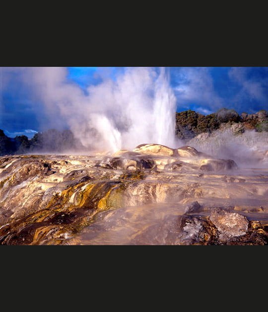 Coucher de soleil sur les geysers
