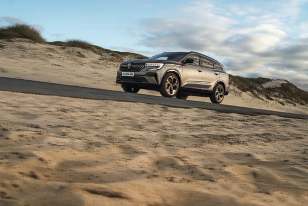 Voici comment Renault veut enterrer le Peugeot 5008