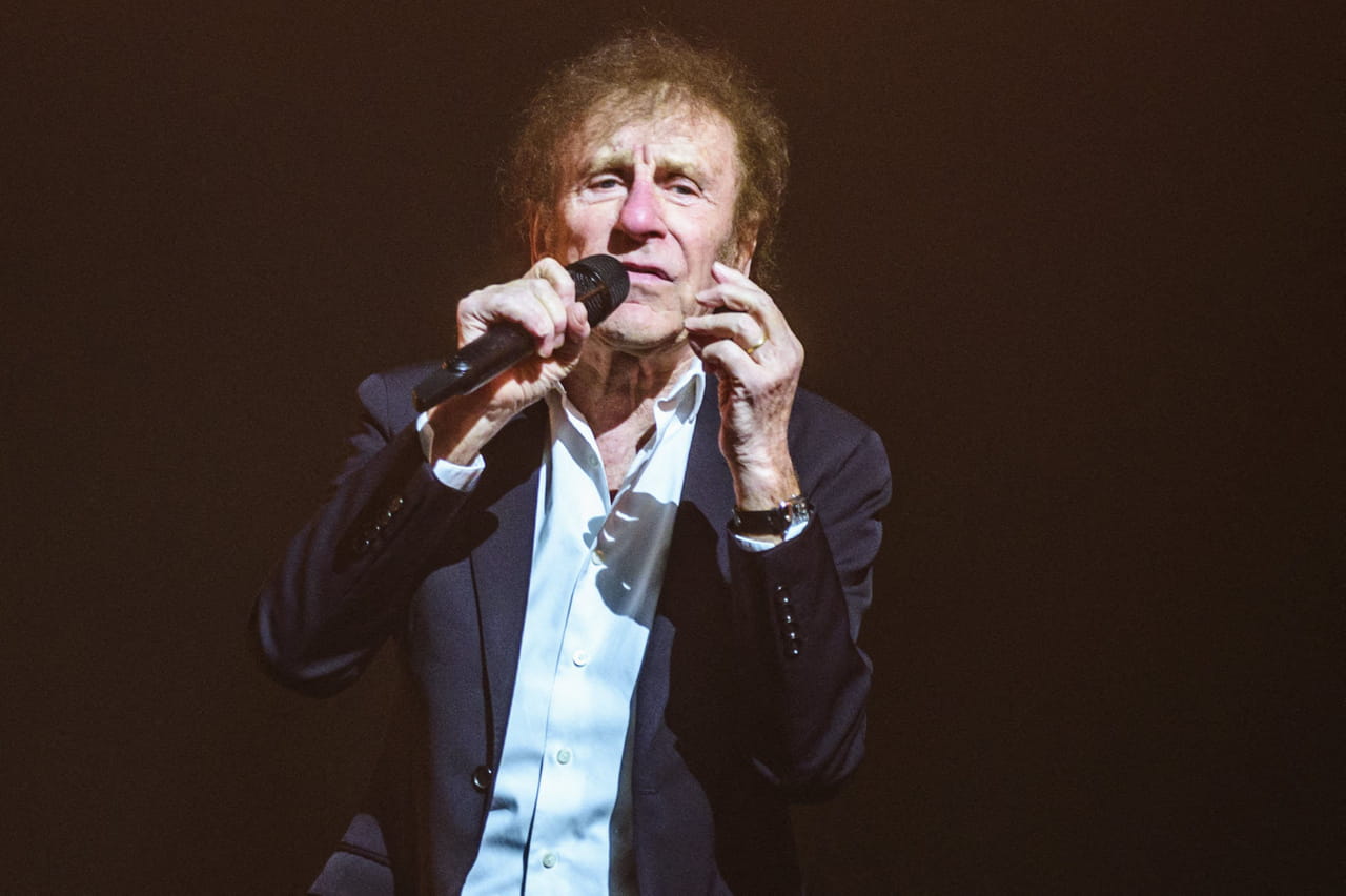 Souchon est "assez con" : le RN cible le chanteur après ses propos contre les électeurs d'extrême droite