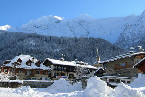 Le village et son église