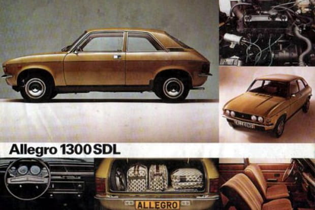 Une Austin Allegro survole 10 voitures