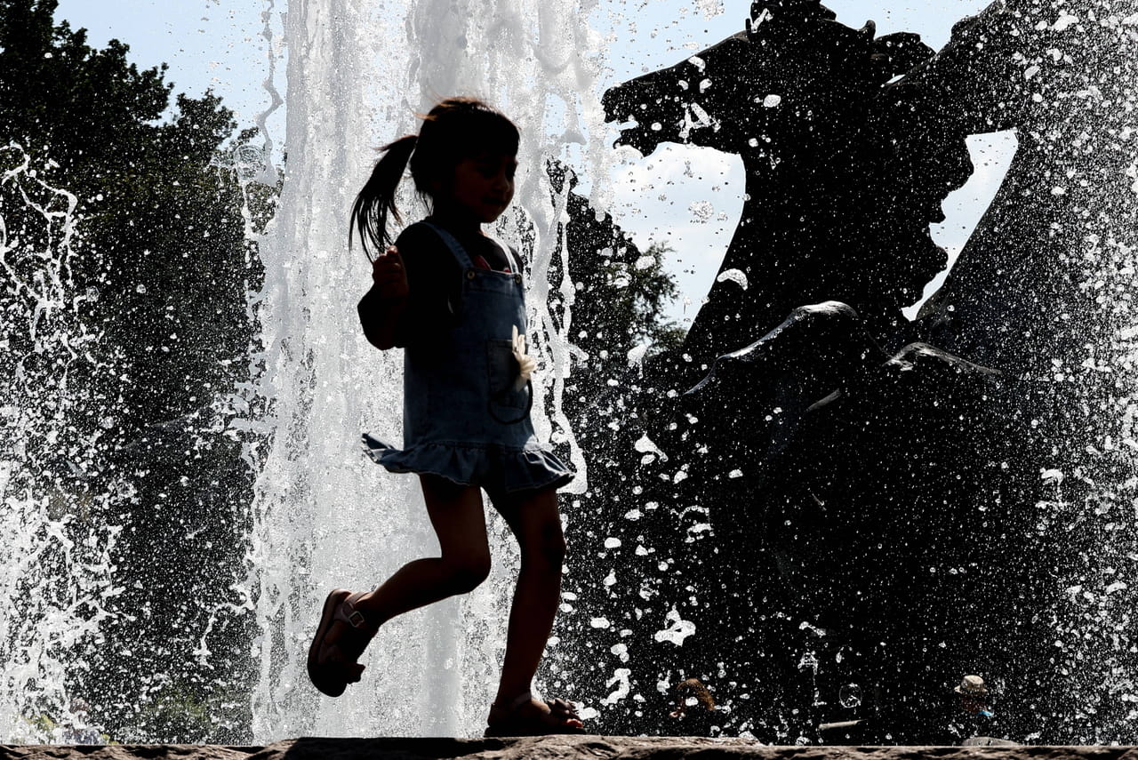 Alerte canicule : quels départements sont en vigilance orange ce week-end ?