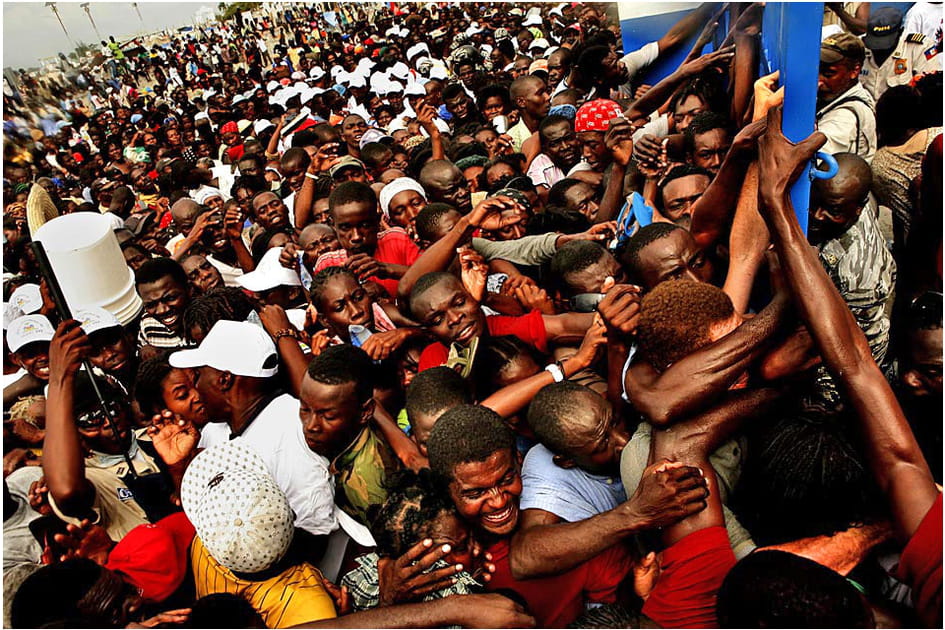 Foule en col&egrave;re &agrave; Ha&iuml;ti