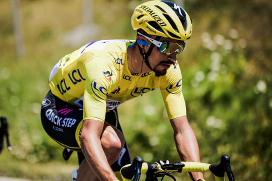 Combien Touche Le Gagnant Du Tour De France Gains du Tour de France 2020 : quelle prime pour les coureurs