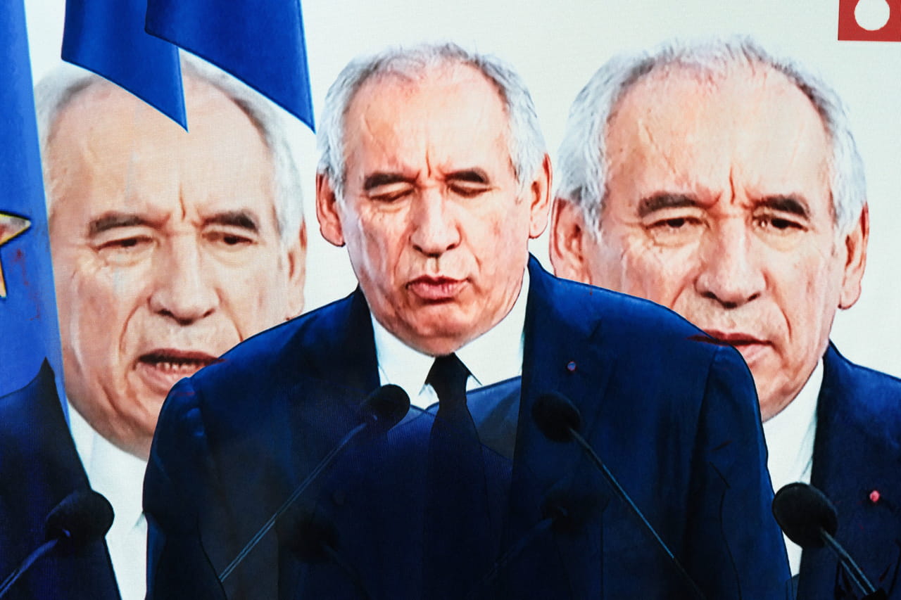 Démission de Bayrou : l'unique et peu probable scénario qui le maintient au pouvoir