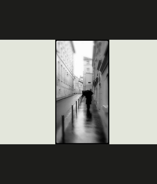 Rue sous la pluie