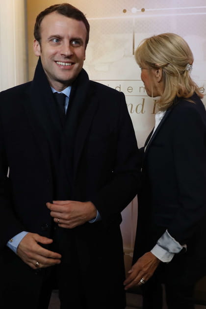 L'&eacute;quipe de campagne de son mari la veut plus en retrait