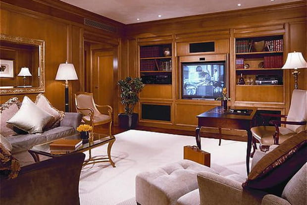 Dans la bibliothèque avec le chandelier