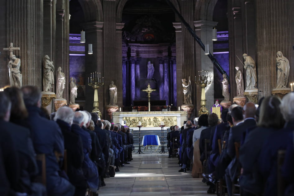 Dans l'&eacute;glise