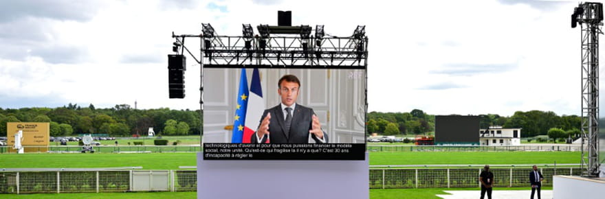 A la rentr&eacute;e du Medef, l'ex&eacute;cutif cajole le patronat mais persiste sur la CVAE