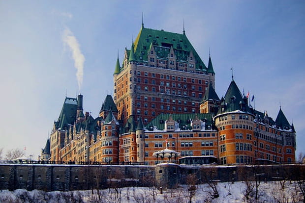 Frontenac fumant au cœur du Vieux Québec