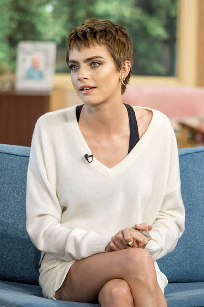 Cara Delevingne&nbsp;: &quot;Il nous a demand&eacute; de nous embrasser&quot;