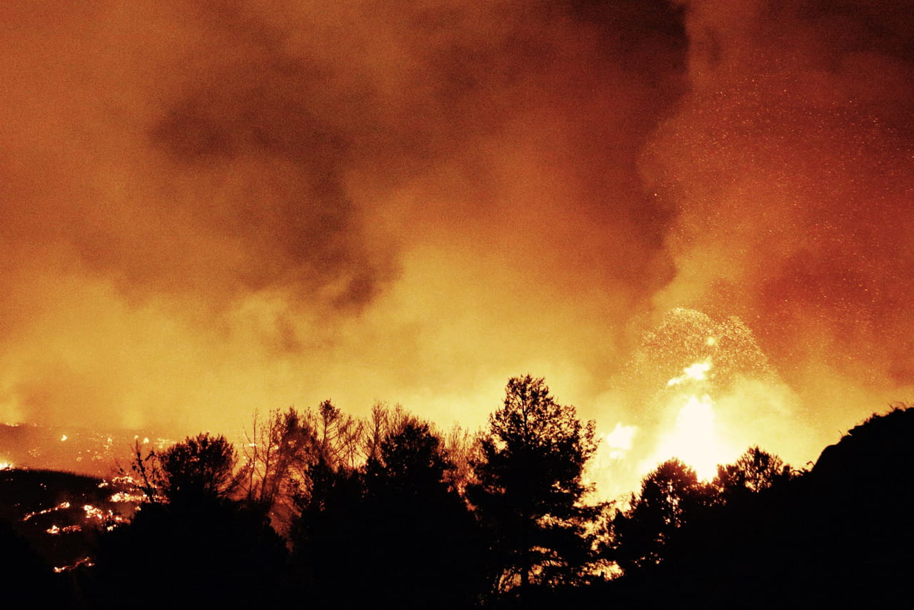 Incendies : Martigues, Ardèche, Brocéliande... Plus de 350 hectares détruits, des feux toujours en cours