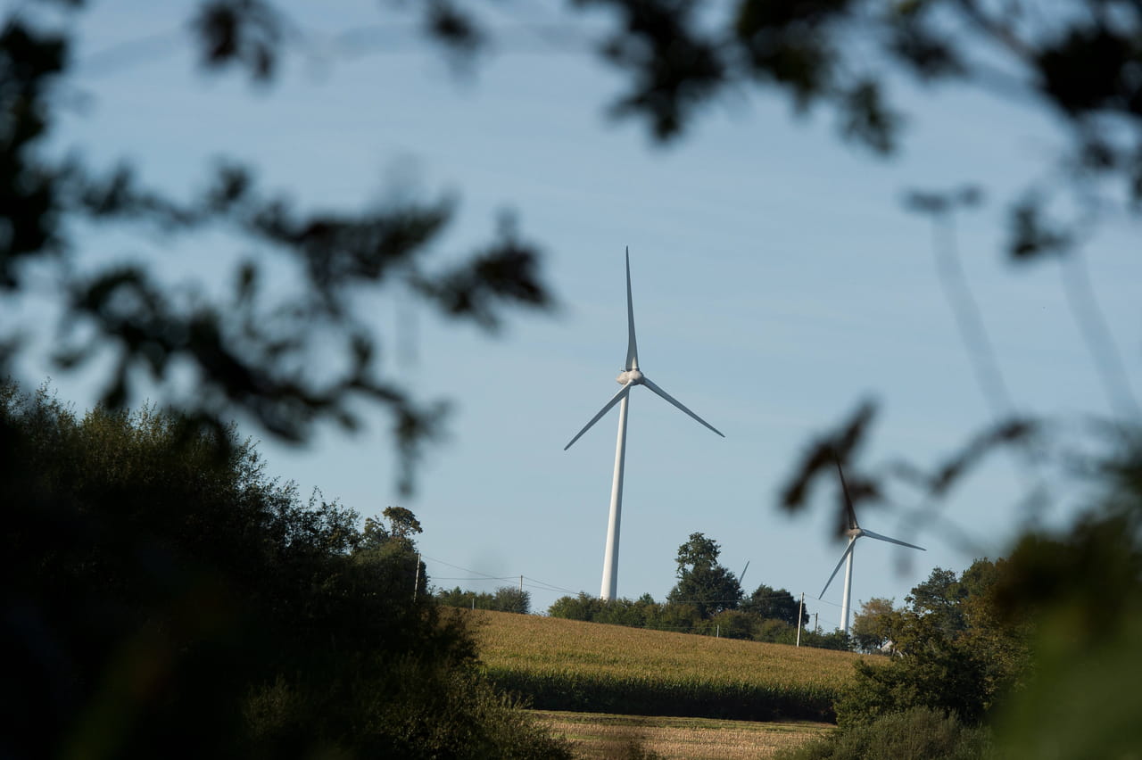 Morbihan. Cette commune se réjouit des trois nouvelles éoliennes, elles rapportent de l'argent (mais font aussi du bruit)
