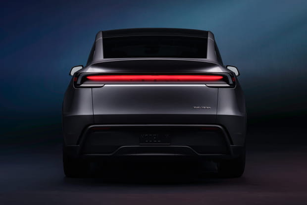 Tesla Model Y : un bandeau lumineux révolutionnaire