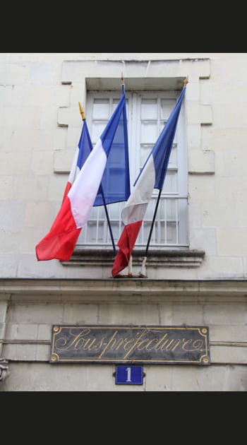 Les sous-pr&eacute;fectures : trop nombreuses ?