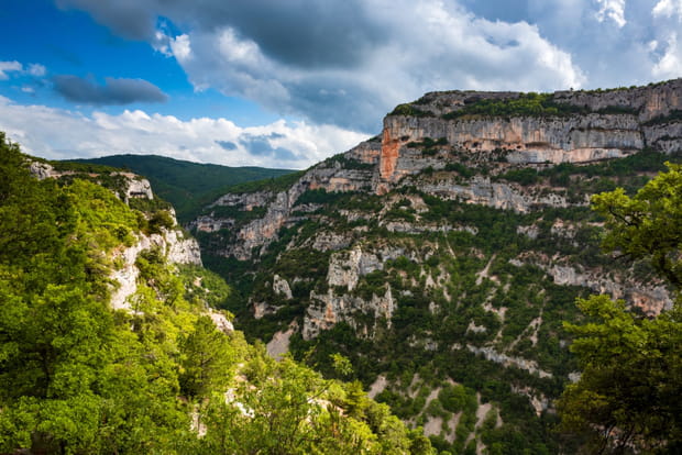 Les Gorges de la Nesque, tout aussi spectaculaires que les Gorges du Verdon