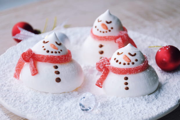 Les meringues en bonhomme de neige, une sucrerie de Noël ludique