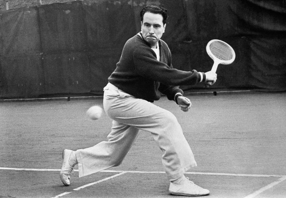 Fran&ccedil;ois Miterrand, adepte du tennis et... mauvais joueur