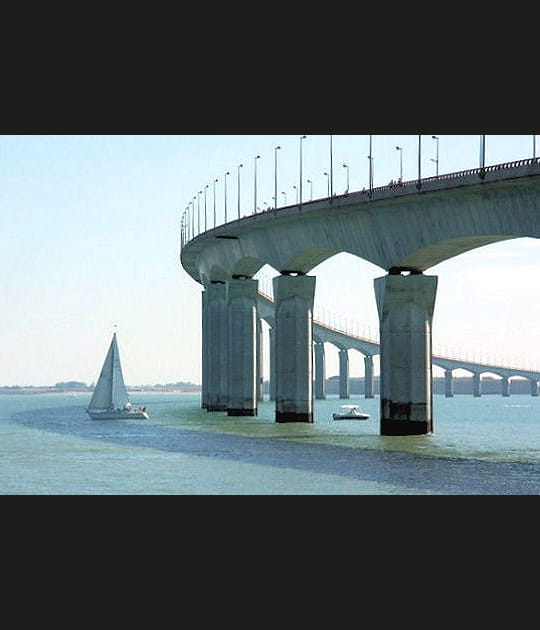 Le pont de l'&icirc;le de R&eacute; en France