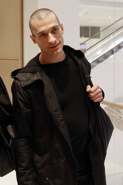 Publication &eacute;crite sur Pornopolitique, pr&eacute;sence &agrave; des moments cl&eacute;s... Alexandra de Taddeo interroge&nbsp;!