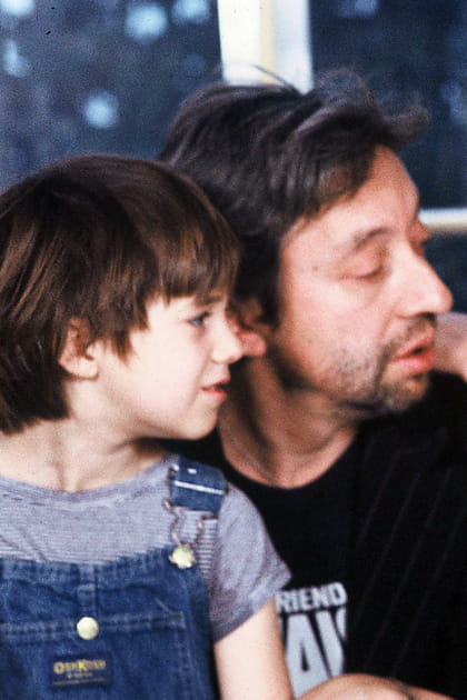 Charlotte Gainsbourg contre les addictions de son p&egrave;re...
