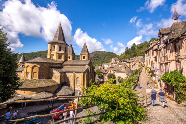 Conques, un village médiéval sur la route du chemin de Compostelle