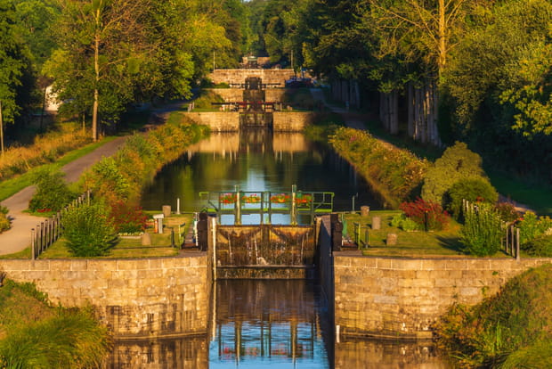 Hédé-Bazouges et son étonnante cascade de 11 écluses